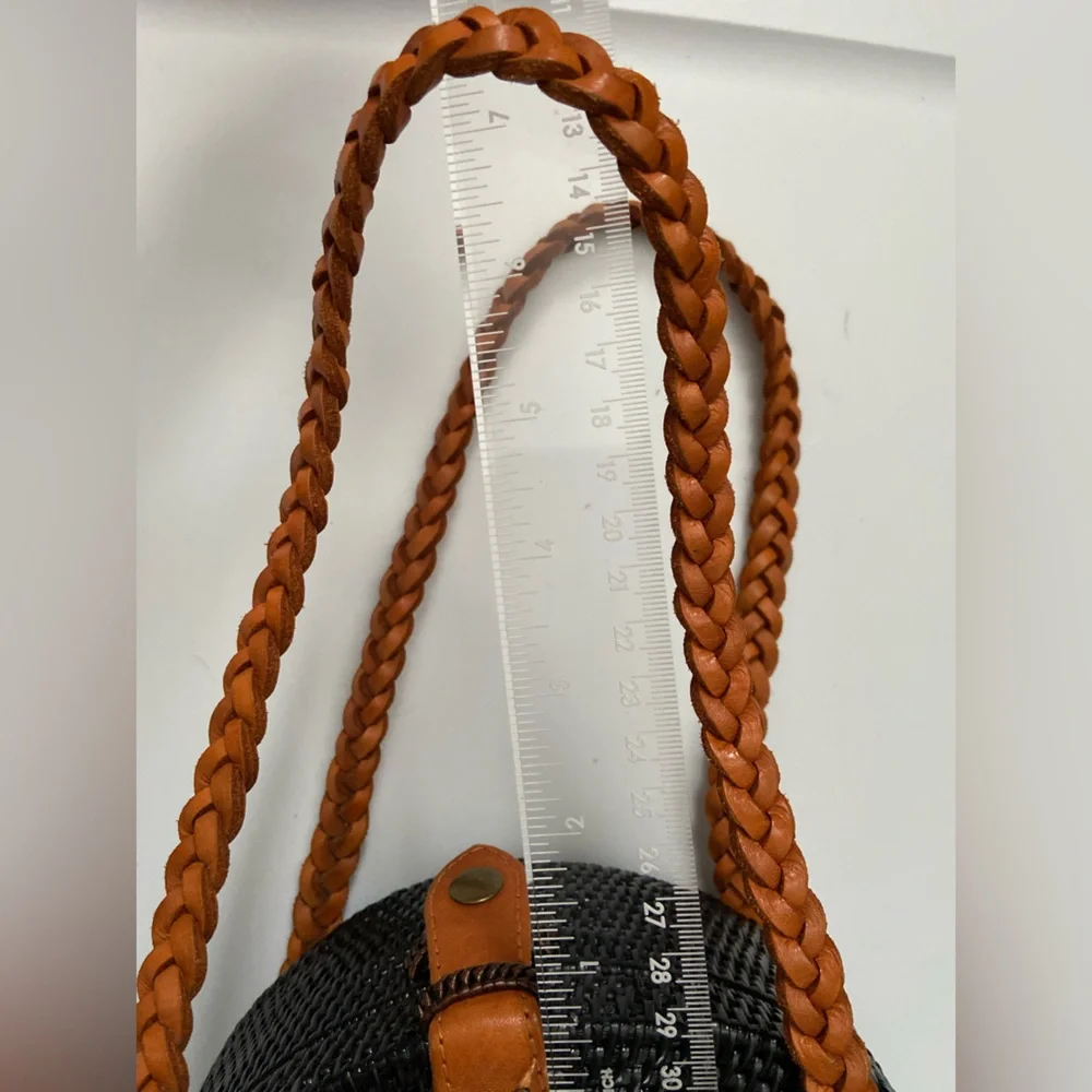 Rattan Purse with braided straps - Picture 7 of 7